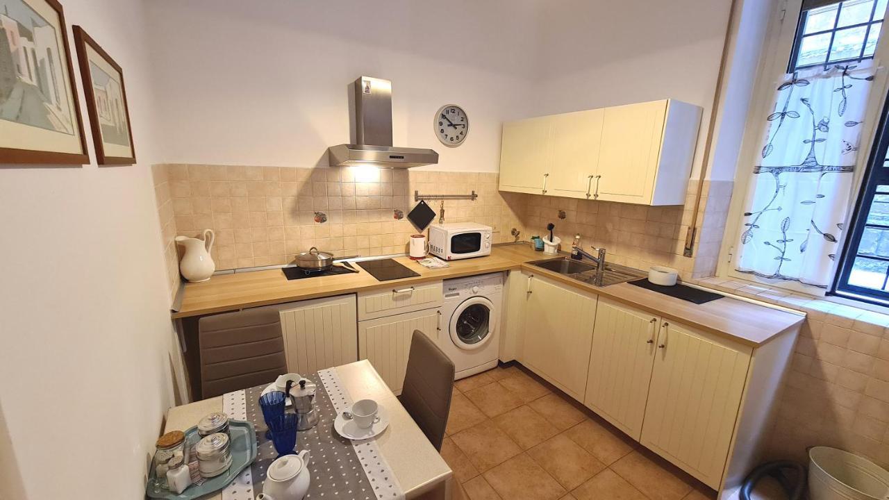 Piazza Della Rovere Apartment *